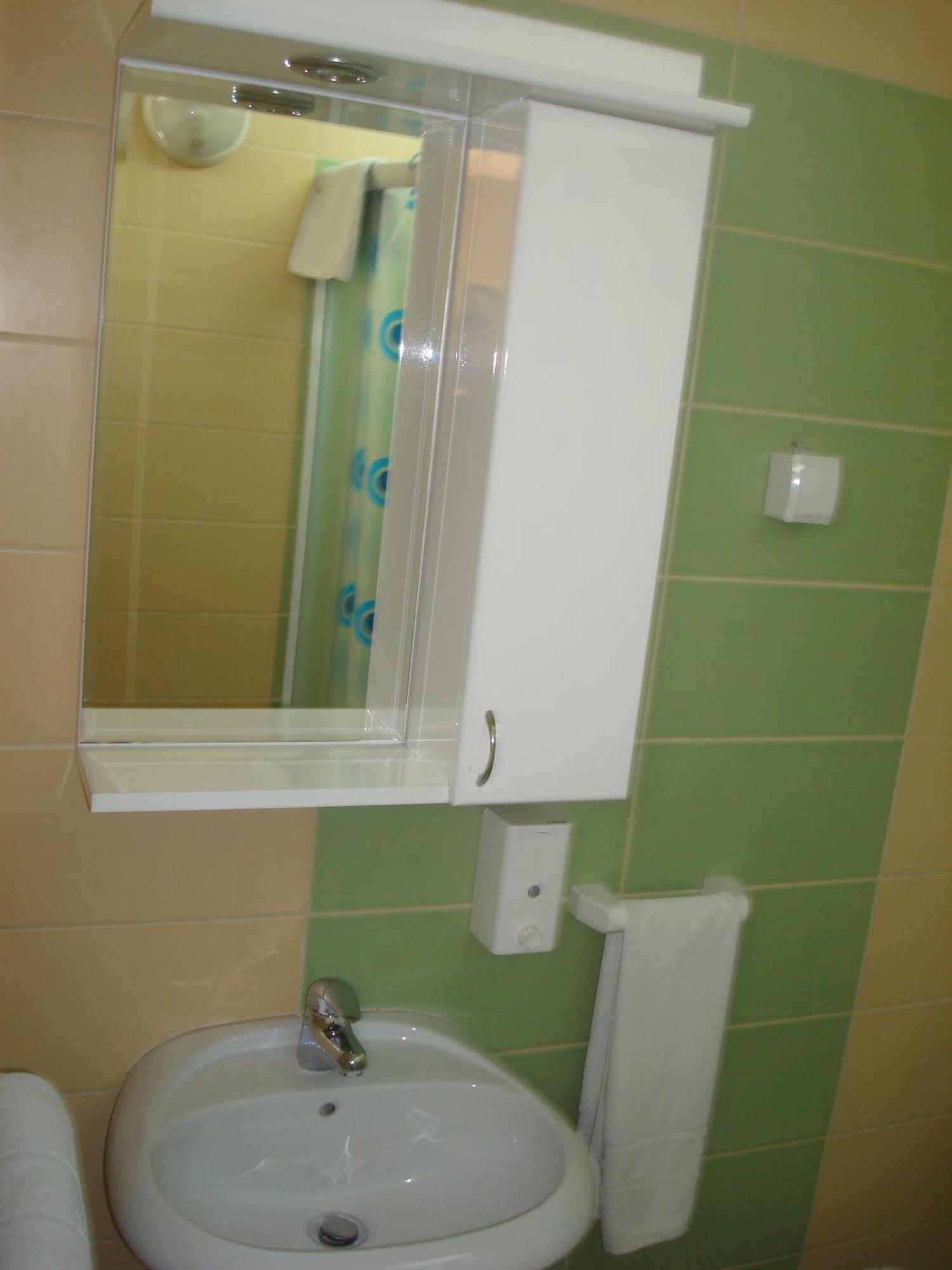 Linda Bed And Breakfast Ni Стая снимка